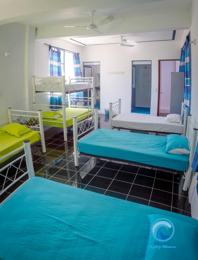 Hostal Azul Y Blanco Санта-Крус-Уатулько Екстер'єр фото