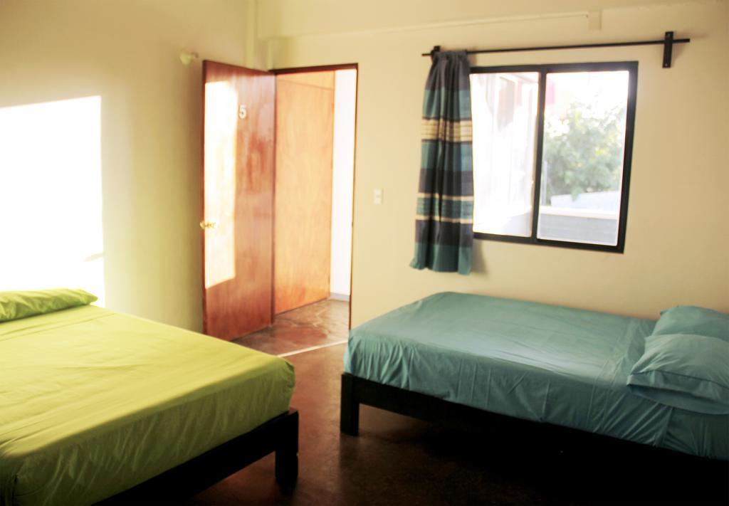 Hostal Azul Y Blanco Санта-Крус-Уатулько Екстер'єр фото