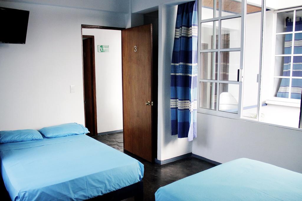 Hostal Azul Y Blanco Санта-Крус-Уатулько Екстер'єр фото