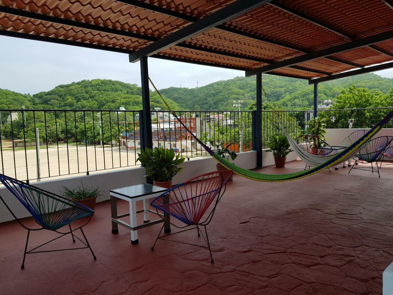 Hostal Azul Y Blanco Санта-Крус-Уатулько Екстер'єр фото